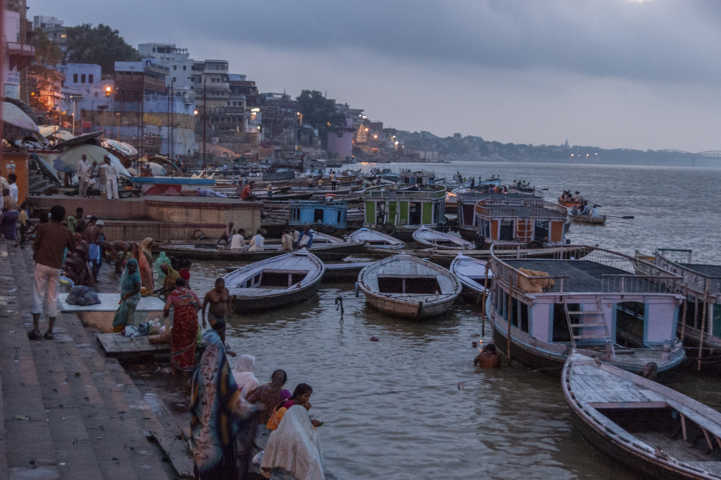 02 - India - Varanasi - rio Ganges - amanecer